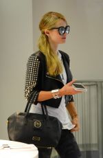 PARIS HILTON Out Shopping in Milan 06/16/2016