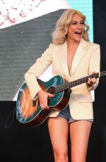 PIXIE LOTT at Breakfast at Tiffany