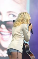 PIXIE LOTT at Breakfast at Tiffany