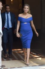 Pregnant BLAKE LIVELY Heading to The Tonight Show with Jimmy Fallon in New ork 06/20/2016
