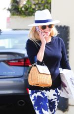 REESE WITHERSPOON Out and About in Los Angeles 06/10/2016