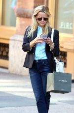 REESE WITHERSPOON Out Shopping in New York 06/14/2016