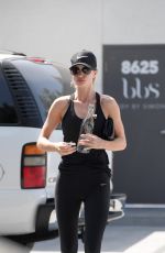 ROSIE HUNTINGTON-WHITELEY Leaves a Gym in Los Angeles 06/02/2016