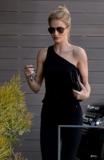 ROSIE HUNTINGTON-WHITELEY Out in Los Angeles 06/02/2016