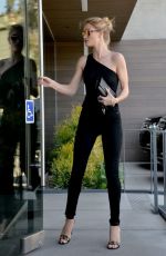 ROSIE HUNTINGTON-WHITELEY Out in Los Angeles 06/02/2016