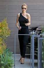 ROSIE HUNTINGTON-WHITELEY Out in Los Angeles 06/02/2016