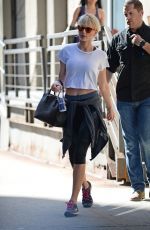 TAYLOR SWIFT Heading to a Gym in New York 06/07/2016