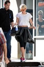 TAYLOR SWIFT Heading to a Gym in New York 06/07/2016