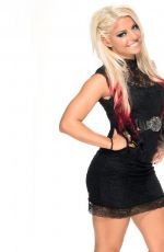 WWE Summer Blondes