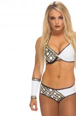 WWE Summer Blondes