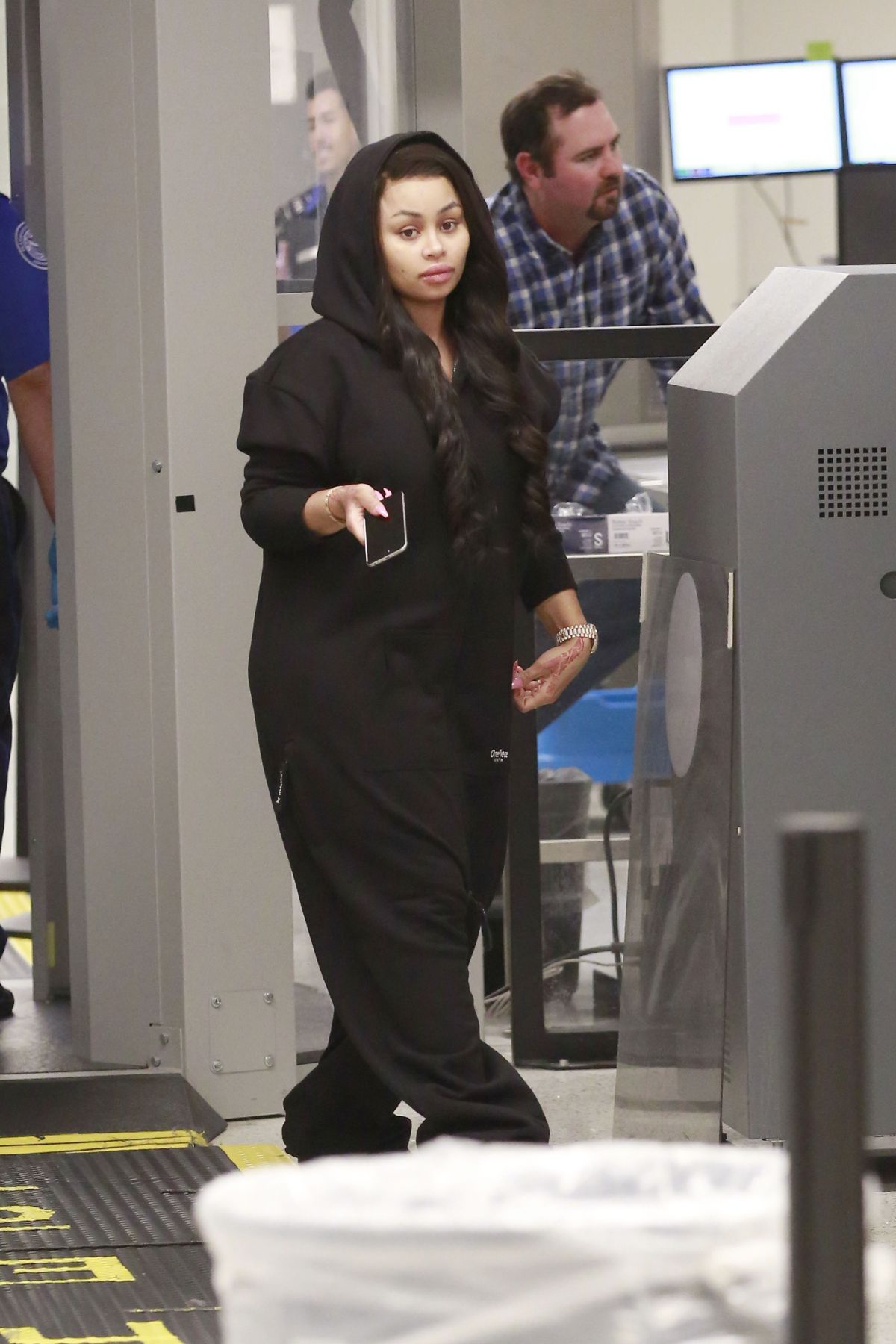 BLAC CHYNA at LAX Airport in Los Angeles 07/02/2016 BLAC CHYNA at LAX Airport in Los Angeles 07/02/2016