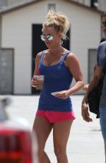 BRITNEY SPEARS Shopping at Sephora in Westlake Village 07/30/2016