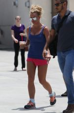 BRITNEY SPEARS Shopping at Sephora in Westlake Village 07/30/2016