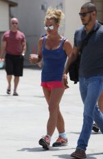 BRITNEY SPEARS Shopping at Sephora in Westlake Village 07/30/2016