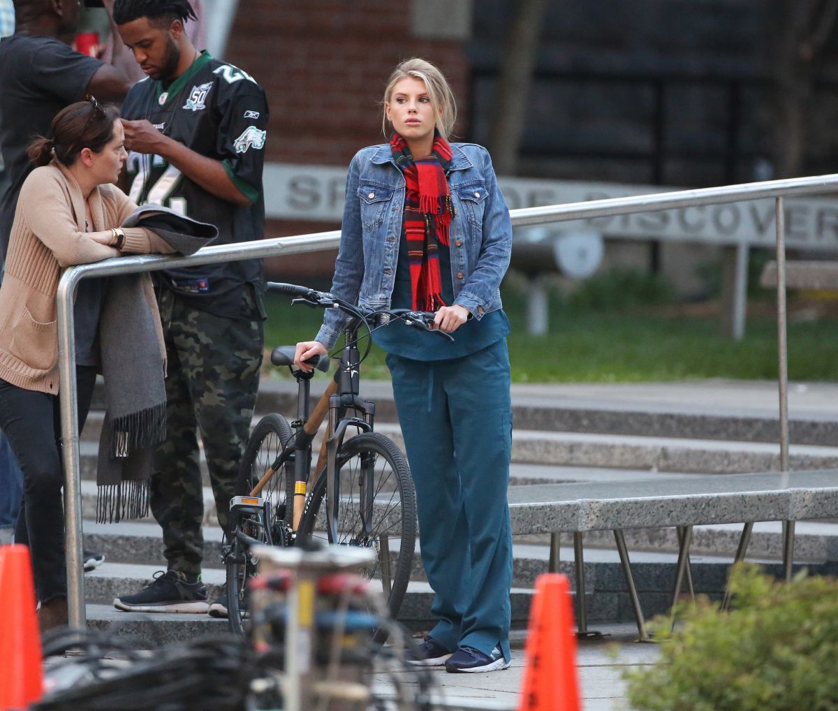 CHARLOTTE MCKINNEY on the Set of CHARLOTTE MCKINNEY on the Set of