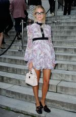CHIARA FERRAGNI at Giambattista Valli Haute Couture Show in Paris 07/04/2016