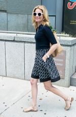 ELIZABETH BANKS Leaves Chemical Heritage Foundation Museum in Philadelphia 07/27/2016
