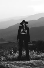 ELIZABETH GILLIES in Bello Magazine. #126 June 2016