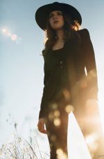 ELIZABETH GILLIES in Bello Magazine. #126 June 2016