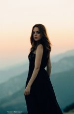 ELIZABETH GILLIES in Bello Magazine. #126 June 2016