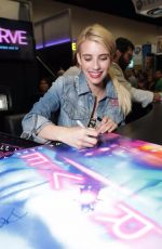 EMMA ROBERTS Signing Autograph at Comic-con International 2016 in San Diego 07/21/2016