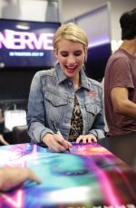 EMMA ROBERTS Signing Autograph at Comic-con International 2016 in San Diego 07/21/2016