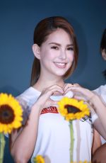 HANNAH QUINLIVAN at Dr Wu Charity Conference in Taipei 07/05/2016