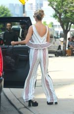 HEIDI KLUM Leaves Her Apartment in New York 07/07/2016