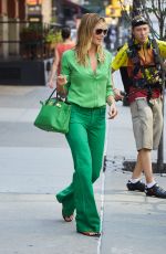 HEIDI KLUM Leaves Her Hotel in New York 07/25/2016