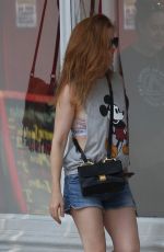 ISLA FISHER Shopping in Hampstead High Street in London 07/20/2016