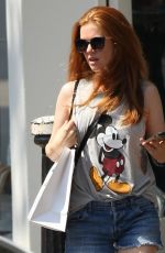 ISLA FISHER Shopping in Hampstead High Street in London 07/20/2016