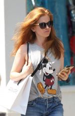 ISLA FISHER Shopping in Hampstead High Street in London 07/20/2016