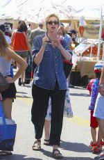 JANE LYNCH at Farmer