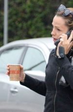 JENNIFER GARNER After Calling Off Divorce in Los Angeles 07/14/2016