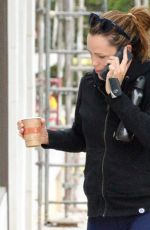 JENNIFER GARNER After Calling Off Divorce in Los Angeles 07/14/2016