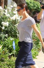 JENNIFER GARNER Leaves a Church in Brentwood 07/10/2016