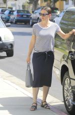JENNIFER GARNER Leaves a Church in Brentwood 07/10/2016