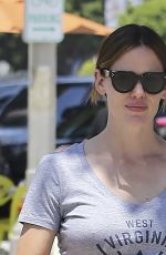 JENNIFER GARNER Out and About in Los Angeles 07/14/2016