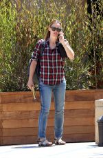 JENNIFER GARNER Out and About in Malibu 07/06/2016