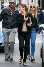 JENNIFER GARNER Out and About in Paris 07/02/2016