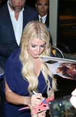 JESSICA SIMPSON Leaves 