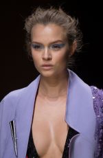 JOSEPHINE SKRIVER Walks the Runway at Atelier Versace Fashion Show in Paris 07/03/2016
