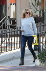 JULIA ROBERTS Out and About in Malibu 07/21/2016
