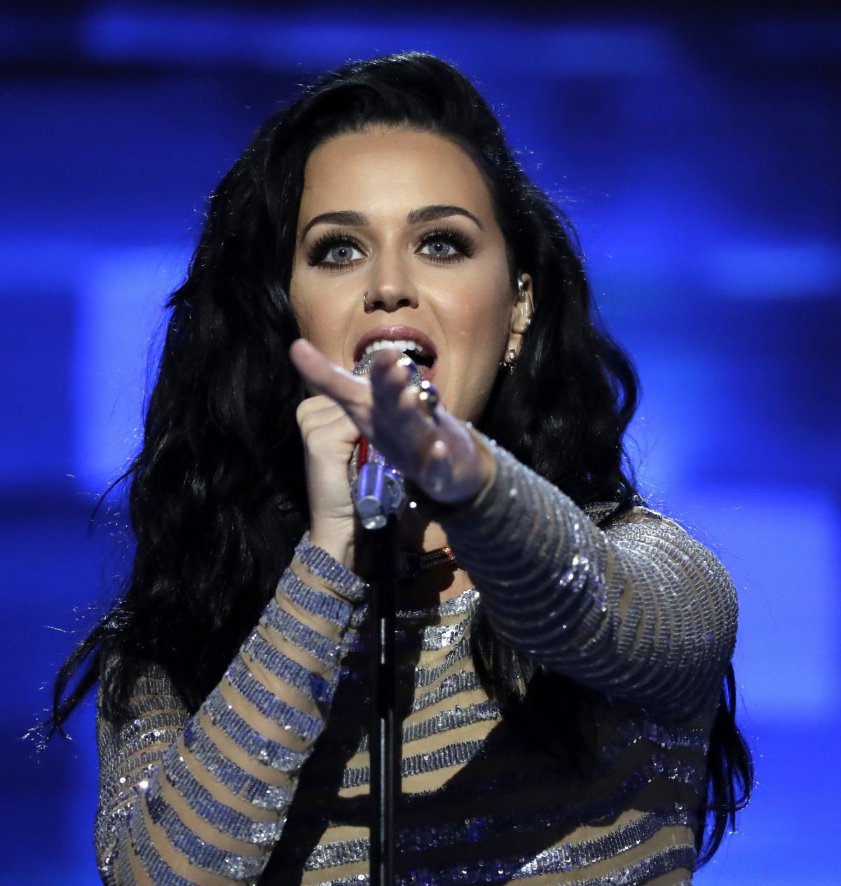 KATY PERRY Performs at Democratic National Convention in Philadelphia ...
