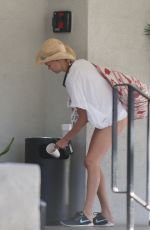 KELLY ROHRBACH Throwing Out Some Trash at a Valet in Santa Monica 07/21/2016