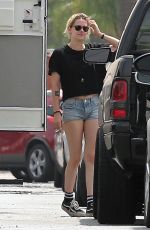 KRISTEN STEWART Preparing for a Road Trip in Los Angeles 07/30/2016