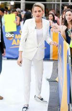 KRISTENNSTEWART onnthenSet of Good Morning America 07/11/2016