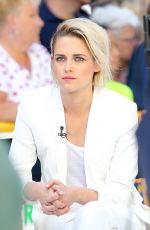 KRISTENNSTEWART onnthenSet of Good Morning America 07/11/2016