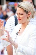 KRISTENNSTEWART onnthenSet of Good Morning America 07/11/2016