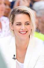 KRISTENNSTEWART onnthenSet of Good Morning America 07/11/2016